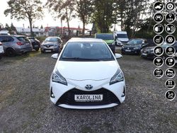 Biały Używany 2018 Toyota Yaris Hybrid Team Hatchback | 46 900 zł (Uczciwa cena)