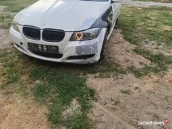 Biały Używany 2009 BMW 330 Kombi | 19 999 zł
