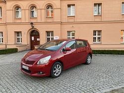 Czerwony Używany 2010 Toyota Verso Plus Minivan | 26 900 zł (Dość drogi)
