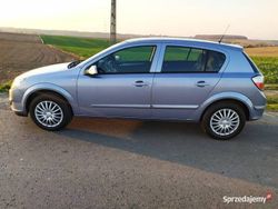 Szary Używany 2005 Opel Astra Hatchback | 12 900 zł (Drogi)