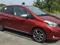 Bordowy Używany 2014 Toyota Yaris Hatchback | 29 999 zł (Dobra cena)