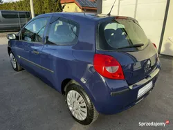 Niebieski ciemny Używany 2007 Renault Clio II Hatchback | 8900 zł