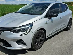 Srebrny Używany 2021 Renault Clio V LIMITED Hatchback | 24 999 zł