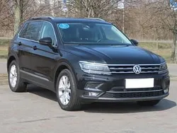Czarny Używany 2018 VW Tiguan SUV | 88 499 zł (Uczciwa cena)