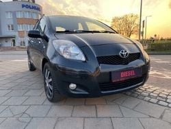 Czarny Używany 2011 Toyota Yaris Hatchback | 17 999 zł (Dość drogi)