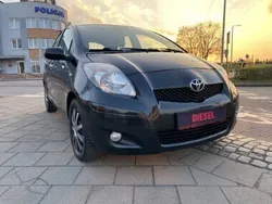 Czarny Używany 2011 Toyota Yaris Hatchback | 17 999 zł (Uczciwa cena)