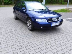 Granatowy Używany 2001 Audi A4 Sedan/Limuzyna | 5900 zł (Dobra cena)