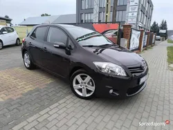 Fioletowy Używany 2010 Toyota Auris Hatchback | 27 800 zł (Uczciwa cena)