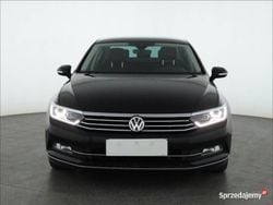 Czarny Używany 2016 VW Passat Sedan/Limuzyna | 63 999 zł (Uczciwa cena)