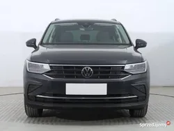 Szary Używany 2022 VW Tiguan SUV | 105 999 zł (Uczciwa cena)