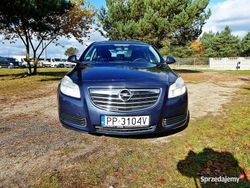 Niebieski Używany 2009 Opel Insignia Sedan/Limuzyna | 13 990 zł