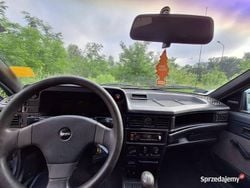 Niebieski Używany 1990 Pontiac LeMans Sedan/Limuzyna | 7450 zł