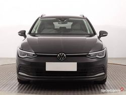 Szary Używany 2021 VW Golf VIII Kombi | 62 999 zł (Uczciwa cena)