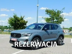 Szary Używany 2023 Volvo XC40 SUV | 99 980 zł