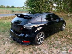 Czarny Używany 2017 Ford Focus ST Hatchback | 60 000 zł (Drogi)