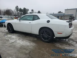 Biały Używany 2022 Dodge Challenger Coupe | 71 890 zł