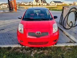 Czerwony Używany 2007 Toyota Yaris Hatchback | 6500 zł