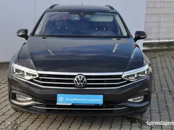 Brązowy Używany 2021 VW Passat Kombi | 95 900 zł (Dość drogi)