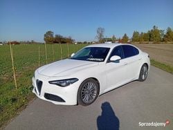 Biały Używany 2018 Alfa Romeo Giulia Sedan/Limuzyna | 75 000 zł (Uczciwa cena)