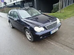 Niebieski Używany 2003 Mercedes C220 Kombi | 5200 zł (Dobra cena)