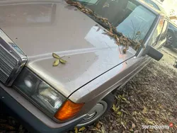 Srebrny Używany 1993 Mercedes 190 Sedan/Limuzyna | 9100 zł