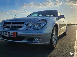 Srebrny Używany 2003 Mercedes E320 Sedan/Limuzyna | 52 000 zł