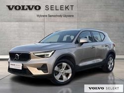 Szary Używany 2023 Volvo XC40 SUV | 129 000 zł (Uczciwa cena)