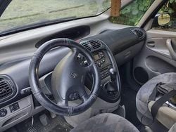 Grafitowy Używany 2001 Citroën Xsara Picasso Minivan | 2950 zł (Uczciwa cena)