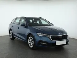 Niebieski Używany 2021 Skoda Octavia Kombi | 68 999 zł (Uczciwa cena)