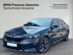 Czarny carbon m metalizowany Używany 2024 BMW 520 Shadowline Sedan/Limuzyna | 299 900 zł (Dość drogi)