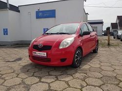 Czerwony Używany 2006 Toyota Yaris Hatchback | 8300 zł