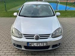 Srebrny Używany 2004 VW Golf V Hatchback | 7400 zł (Uczciwa cena)