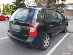 Czarny Używany 2008 Kia Carens Minivan | 19 900 zł (Uczciwa cena)