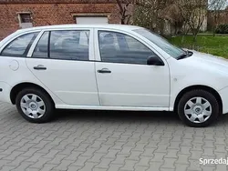 Biały Używany 2004 Skoda Fabia Kombi | 2300 zł (Dobra cena)