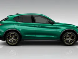 Lakier specjalny zielony montreal green Nowe 2025 Alfa Romeo Stelvio SUV | 263 644 zł