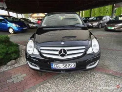 Czarny Używany 2007 Mercedes R320 Minivan | 20 900 zł