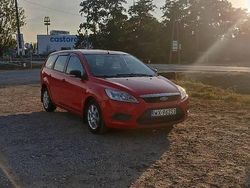 Czerwony Używany 2009 Ford Focus Kombi | 8500 zł (Uczciwa cena)