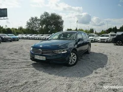Niebieski (metalik) Używany 2022 VW Passat Kombi | 84 500 zł (Uczciwa cena)
