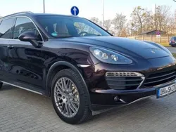 Fioletowy Używany 2011 Porsche Cayenne SUV | 69 900 zł