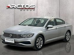 Szary Używany 2022 VW Passat Business Sedan/Limuzyna | 71 900 zł (Uczciwa cena)
