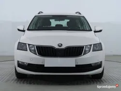 Biały Używany 2020 Skoda Octavia Kombi | 54 999 zł (Super Cena)