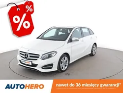 Biały (metalik) Używany 2018 Mercedes B180 Minivan | 52 900 zł