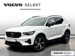 Biały Używany 2024 Volvo XC40 SUV | 169 000 zł (Dość drogi)