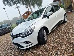 Biały Używany 2016 Renault Clio IV Hatchback | 34 900 zł (Dość drogi)