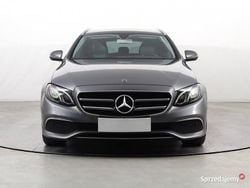 Szary Używany 2018 Mercedes E200 Kombi | 92 999 zł (Dość drogi)