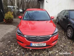 Czerwony Używany 2017 Opel Astra Hatchback | 41 000 zł (Uczciwa cena)