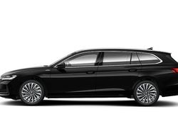 Czerń ebony metalizowany Nowe 2026 Skoda Superb LAURIN & KLEMENT Kombi | 232 300 zł (Dość drogi)