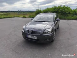 Szary Używany 2008 Toyota Avensis Hatchback | 14 600 zł