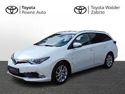 Biały Używany 2015 Toyota Auris Kombi | 45 500 zł (Dość drogi)