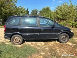 Czarny Używany 2004 Opel Zafira Minivan | 1900 zł